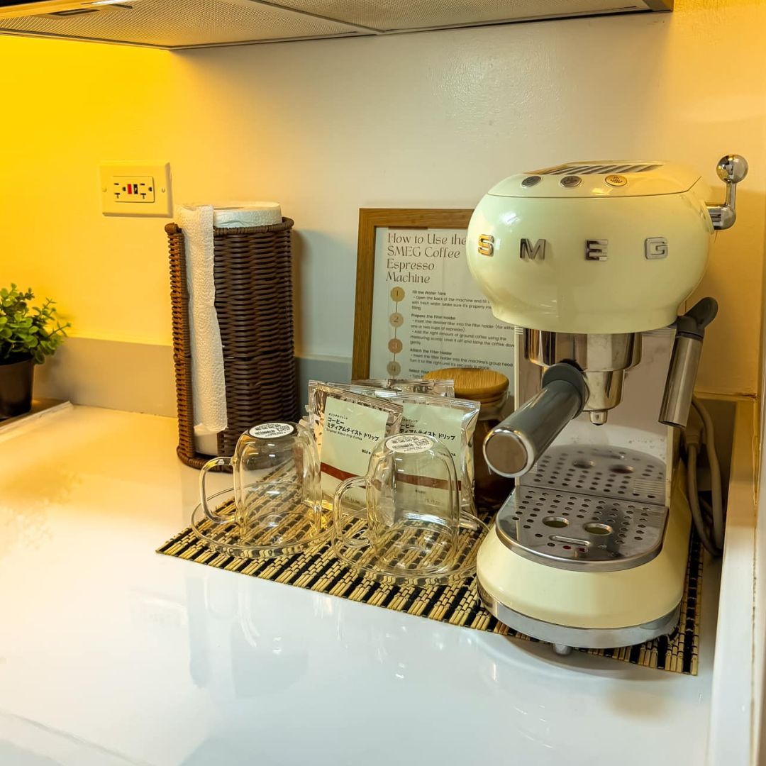 smeg coffee machine 1 Smeg coffee machine in the kitchen